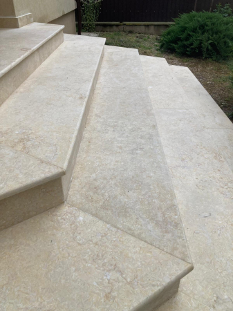 MARMURA MENIA LUCIOS / PERIAT [12]