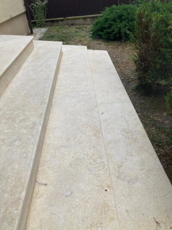 MARMURA MENIA LUCIOS / PERIAT [6]