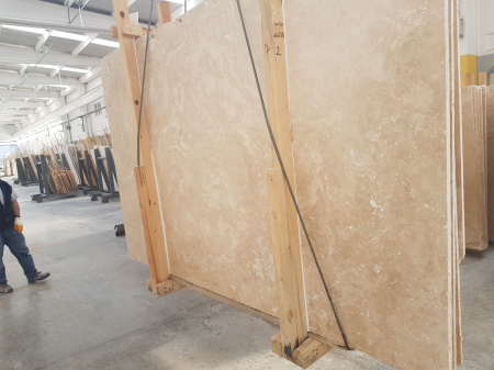 TRAVERTINE LIGHT CROSS CUT [1]