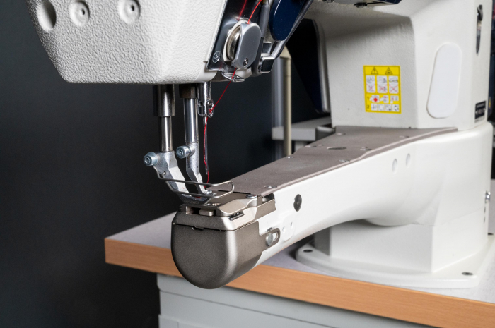 Masina de cusut industriala cu brat cilindric Brother UF-8910 - CB 101 Premium [2]