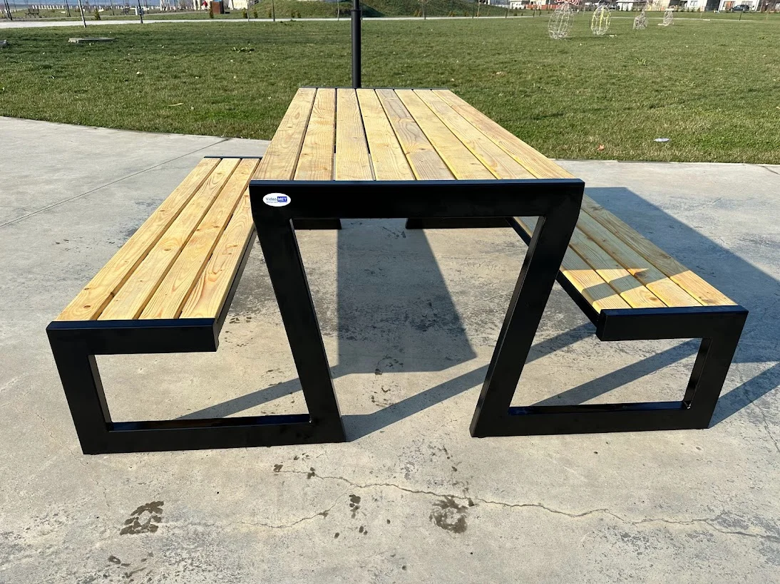 Masa Picnic Massive Design - Structura Metalica si Lemn Tratat [2]
