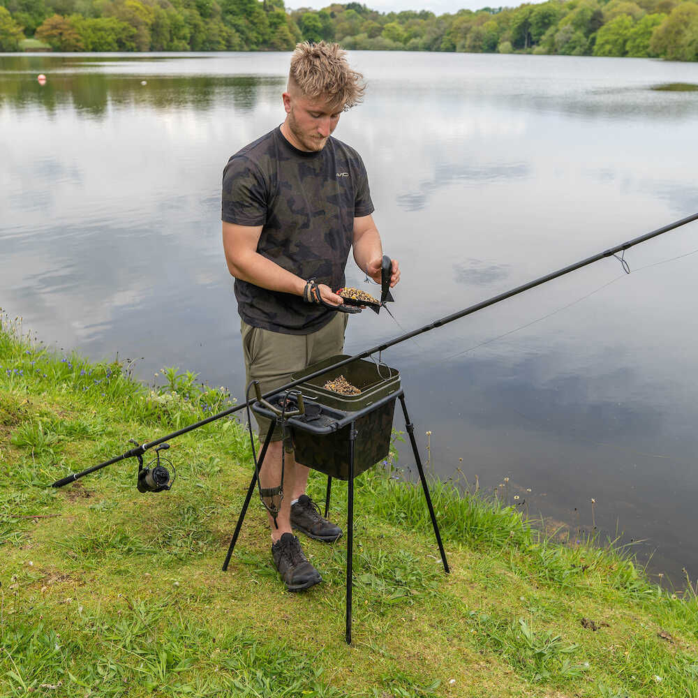 Стойка для ведра Avid BAIT STATION KIT [12]