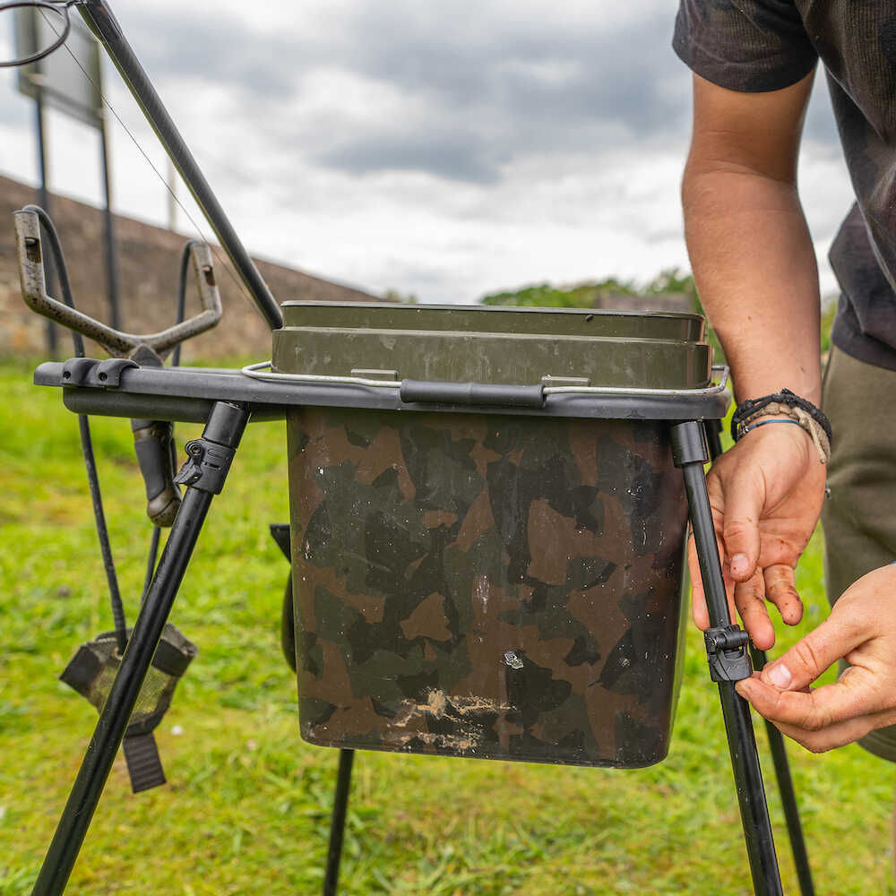 Стойка для ведра Avid BAIT STATION KIT [6]