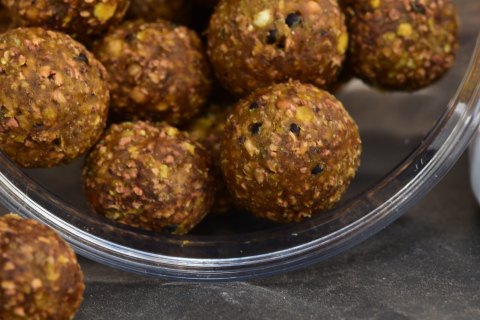 Hook bait DUDI BAIT Tigernuts - Amur WAFTERS 14+16 mm, 100 g [1]