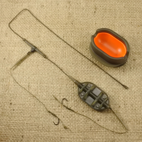 Montura ORANGE Crap Method Flat + Press Forma 2 ace, #4, 30g [1]