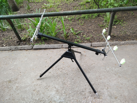 Rod Pod Feima pentru 4 undițe (cu 3 picioare) [1]
