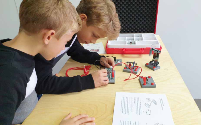 Circuite electrice elemente de baza [7]