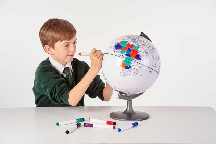 Set Glob cu harta in contur, cu 6 markere lavabile [9]