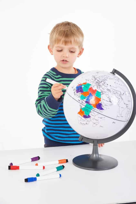 Set Glob cu harta in contur, cu 6 markere lavabile [6]