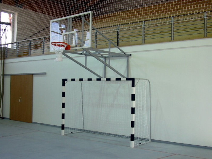 Poarta handbal lemn fixare pe teren [2]