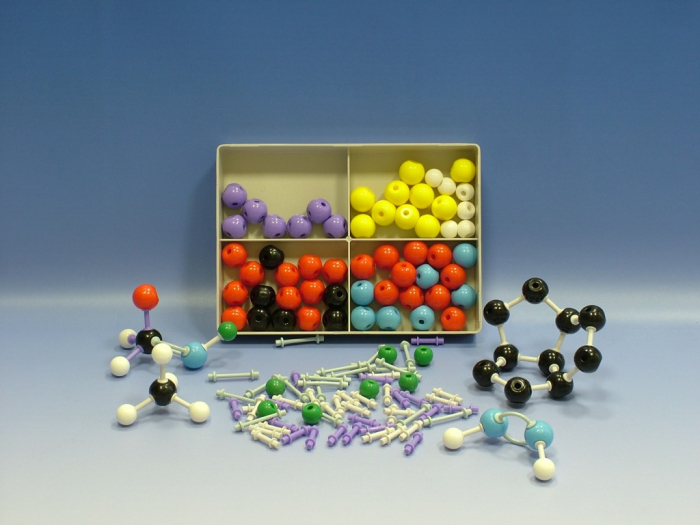 Set pentru modele moleculare de substante organice, anorganice [4]