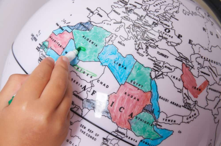 Set Glob cu harta in contur, cu 6 markere lavabile [7]