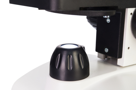 Microscop Discovery Femto Polar cu camera de 3 Mpx [3]