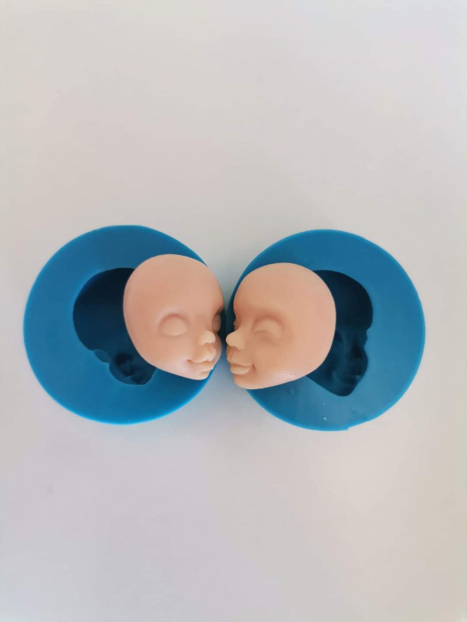 Mulaj cap femeie (cu ochii închiși) [2]