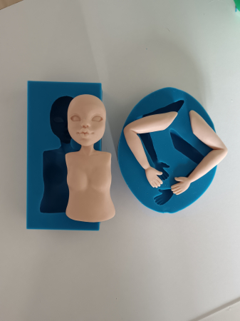 Mulaje corpuri umane - Matrita bust femeie nr.3
