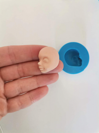 Mulaje cap - Mulaj cap bărbat (cu ochii închiși)