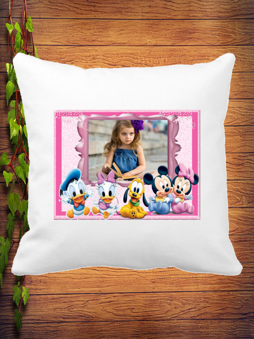 Pernă personalizată copii - Mickey și prietenii săi + Poza ta [1]