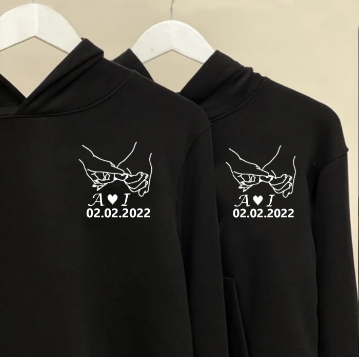 Set hanorace personalizate pentu cuplu cu inițiale si dată [1]