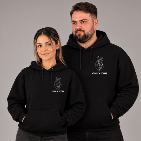 HANORACE PERSONALIZATE CUPLURI - Set Hanorace Cuplu Personalizate „Only You” – Inimă cu Inițială