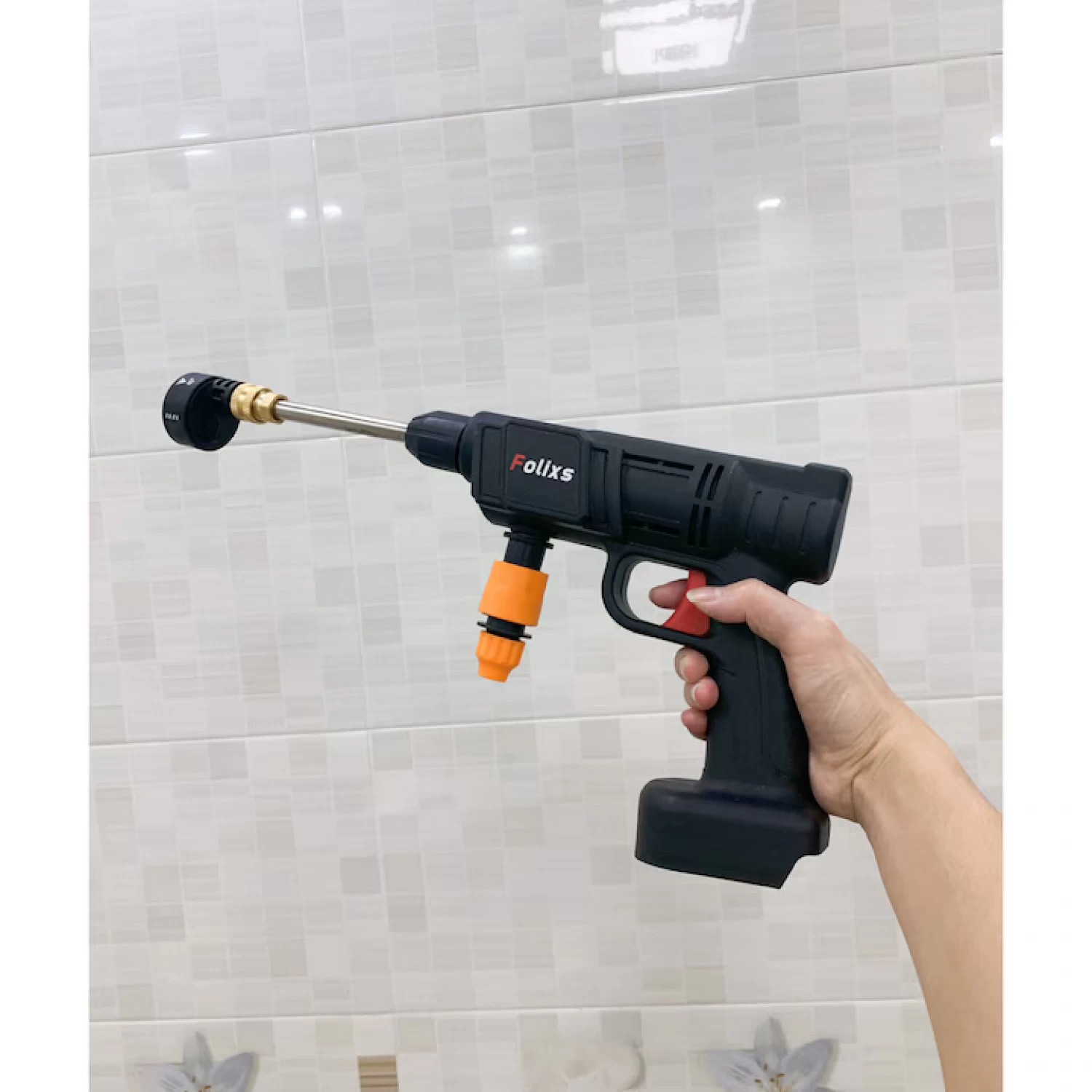 https://www.maxtop.ro/continut/produse/423/1500/aparat-de-spalat-cu-presiune-portabil-fara-fir-500w-30-bar-3l-min-48v-duze-multiple-furtun-5m-negru-cu-accesorii_4184.webp [4]