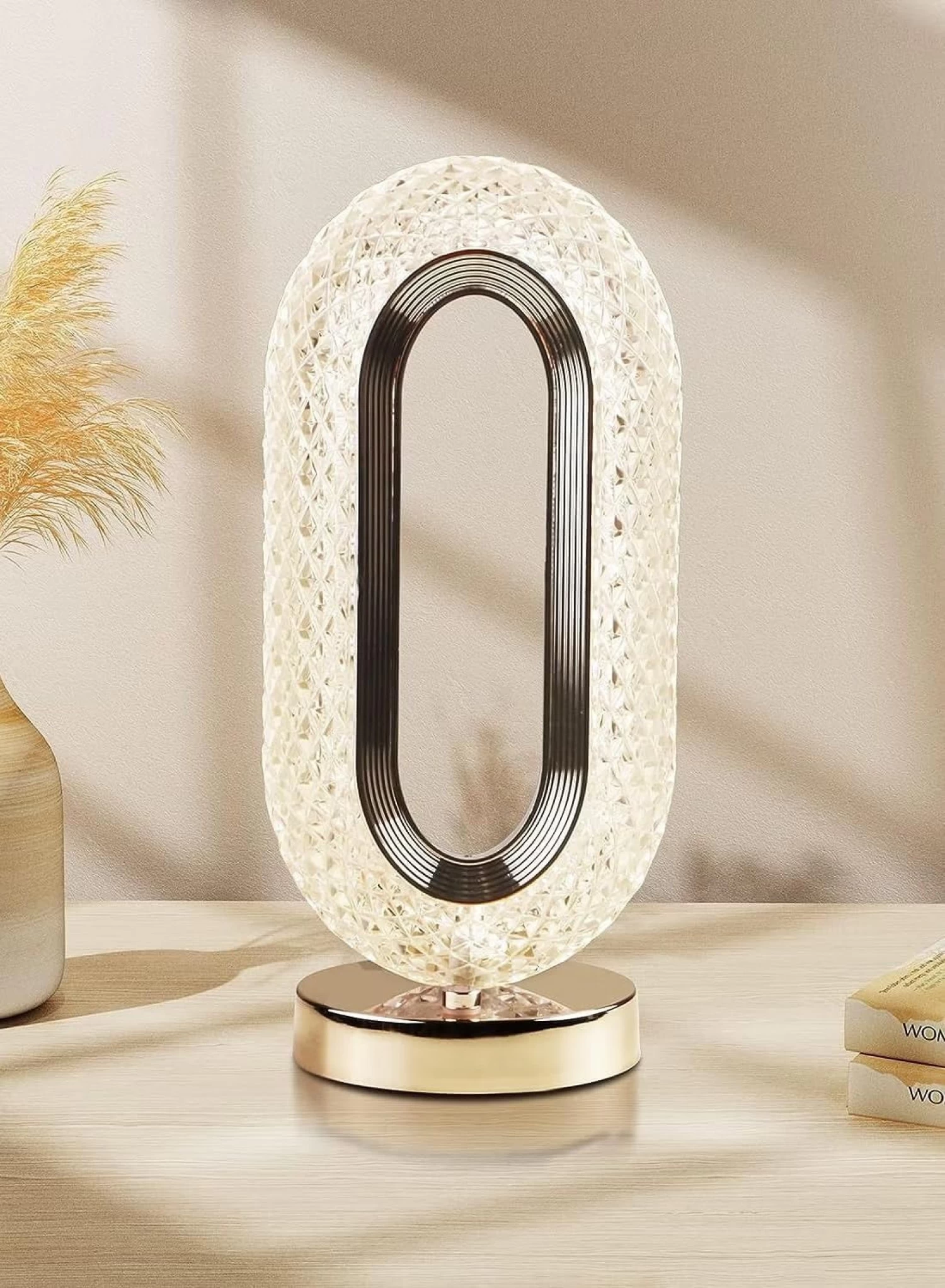 Lampi solare si lanterne led - https://www.maxtop.ro/continut/produse/416/1500/lampa-led-diamond-crystal-cu-abajur-in-forma-de-diamant-3-temperaturi-de-culoare-control-tactil-usb-reincarcabila-autonomie-10-12-ore-design-elegant-din-acril-si-abs-3000mah-5w-26cm_2825.webp