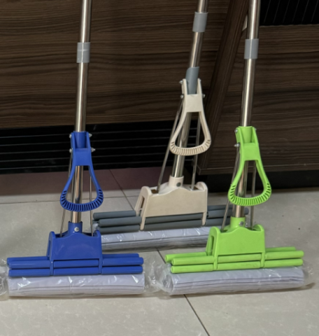 Mop cu Burete PVA 33 cm, Sistem Auto-Storsare Integrat, Curățare Eficientă prin Împingere și Tragere, Absorbție Ridicată, Ușor de Întreținut și Utilizat [2]