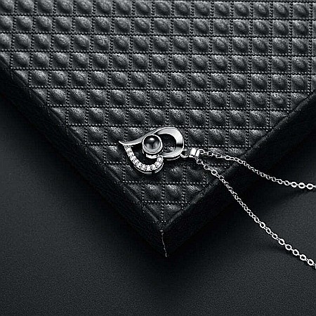 Colier cu pandantiv MBrands in forma de inima care proiecteaza cuvantul " Te Iubesc" in 100 de limbi [2]