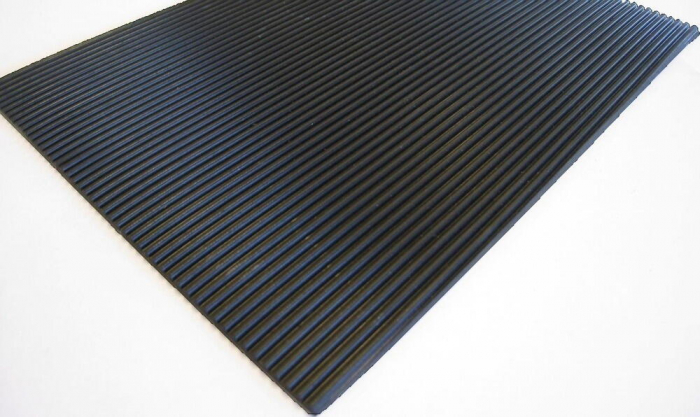 Covor Cauciuc Antiderapant cu Linii Inguste 4 mm x 1500 mm latime [2]