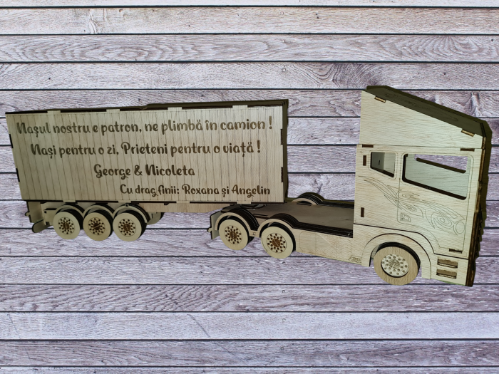 Cutie de vin / cadou sub forma de TIR [2]