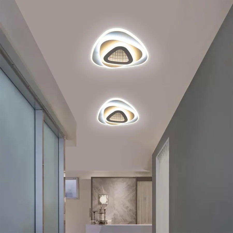 Lustra LED NEXA Triunghi 3D 36W, Alb, Lumina Rece/Calda/Neutra [1]