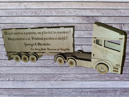 Cutie de vin / cadou sub forma de TIR [1]