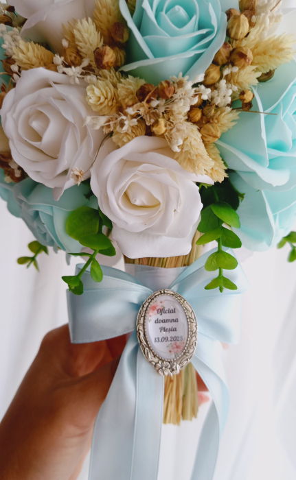 Buchet de mireasă Light Turquoise and White [4]