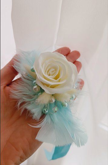 Bratara Elegant Feather& Pearls [3]