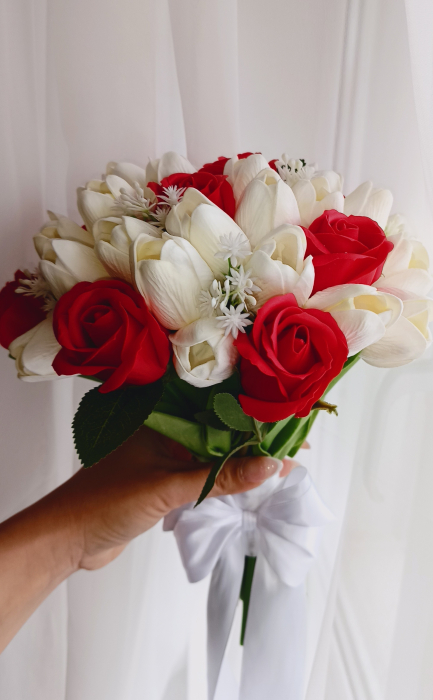 Buchet de mireasa Roses and Tullips [8]