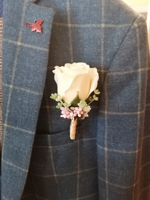 Floare de pus in piept Rose [3]