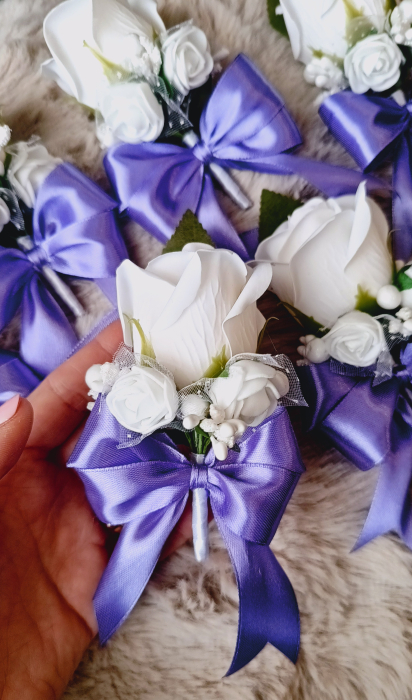 Floare de pus in piept Roses [3]