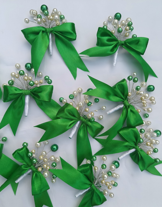 Floare de pus in piept si Bratara din perle personalizate [17]