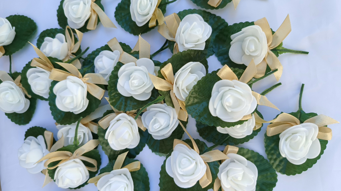 Flori de pus in piept pentru invitati Little Rose [10]