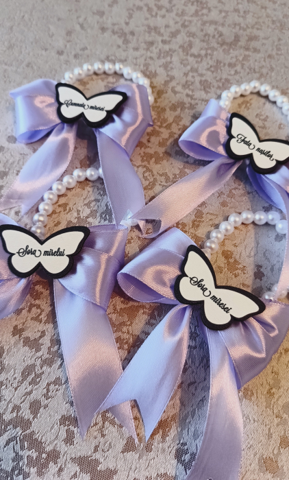 Floare de pus in piept si Bratara din perle personalizate [15]