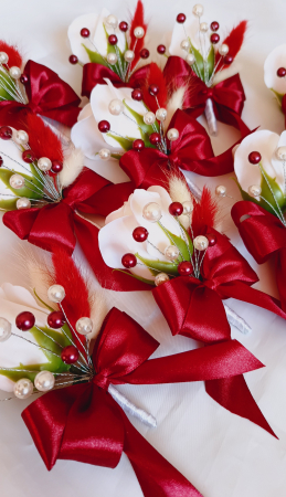Produse - Floare de pus in piept Bordo & White Rose elegant