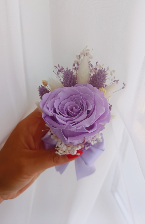 Floare de pus in piept Crio Purple Rose and Flowers [1]