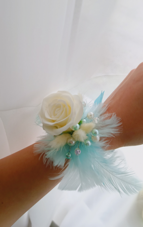 Produse - Bratara Elegant Feather& Pearls