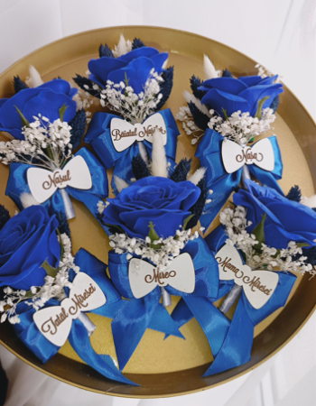 Floare de pus în piept Blue Rose and Crio flowers [1]