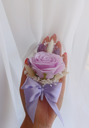 Floare de pus in piept Purple Rose and Crio flowers [2]