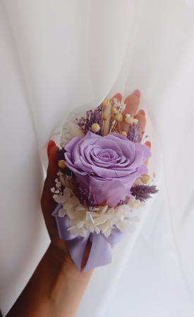 Produse - Floare de pus in piept Crio Purple Rose and Flowers