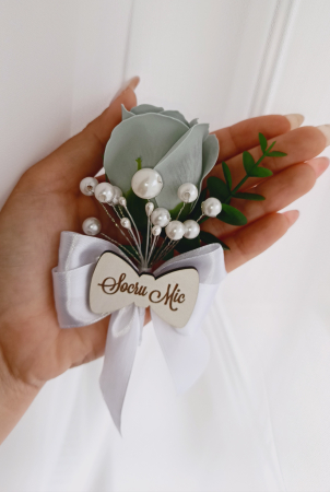 Floare de pus in piept Rose and Pearls personalizată [3]