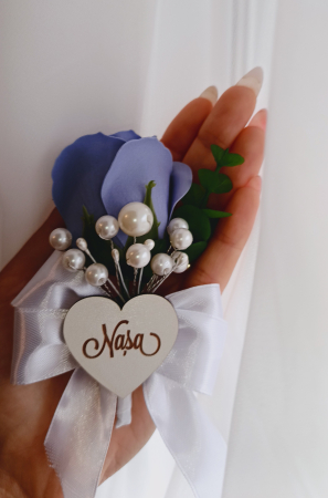 Floare de pus in piept Rose and Pearls personalizată [5]