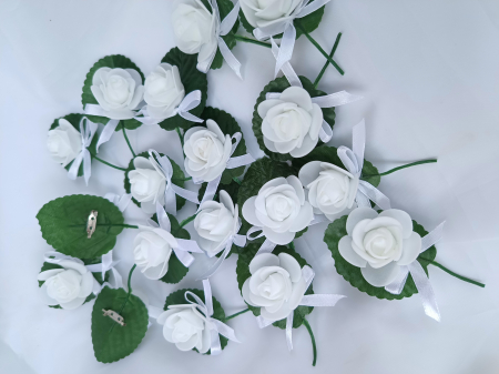 Produse - Flori de pus in piept invitati White & Green