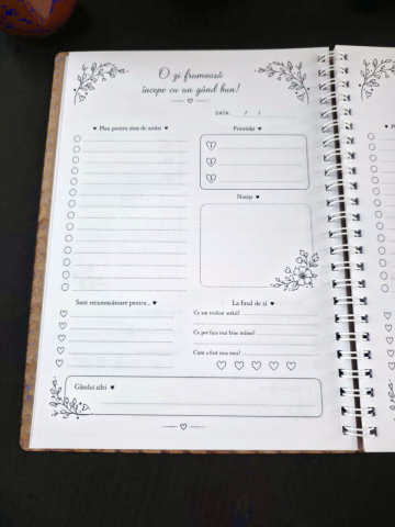 Agenda personalizata cadou pentru cadre didactice final de an scolar [2]