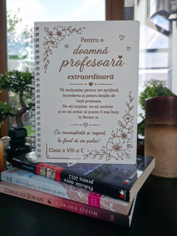 Cadouri pentru profesori - Agenda personalizata cadou pentru cadre didactice final de an scolar